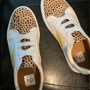 Dolce vita size 9 cute slip on shoes